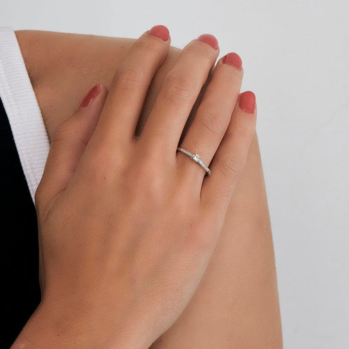 Bague 48 Bague en or gris avec diamants 58 Facettes DV4236-1