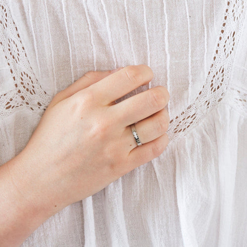 Bague 51 CHAUMET - Alliance Liens Evidence platine et diamants 58 Facettes DV4639-1