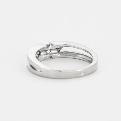 Bague or gris et diamants