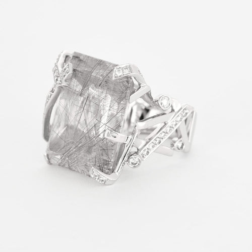 CHANEL - Cristaux glacés - Bague or gris, diamants, quartz