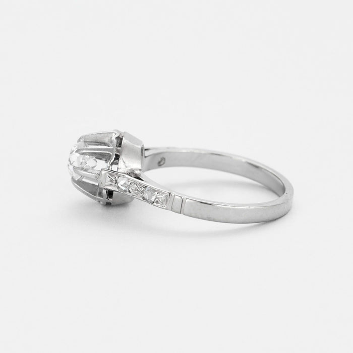 Solitaire ring platinum, white gold and diamonds