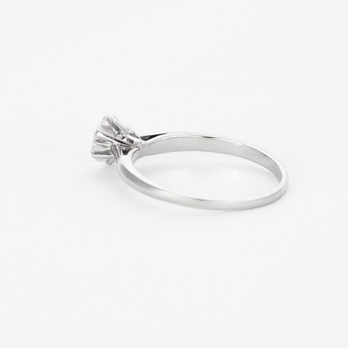 Solitaire ring in white gold and diamond