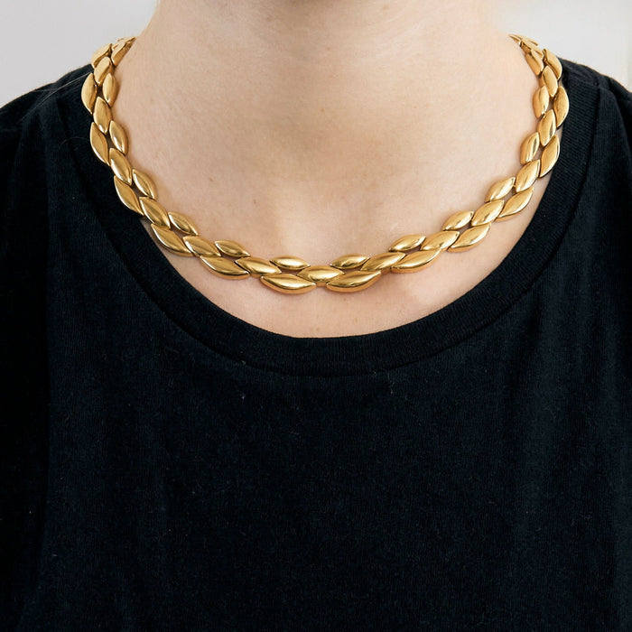 Yellow gold necklace