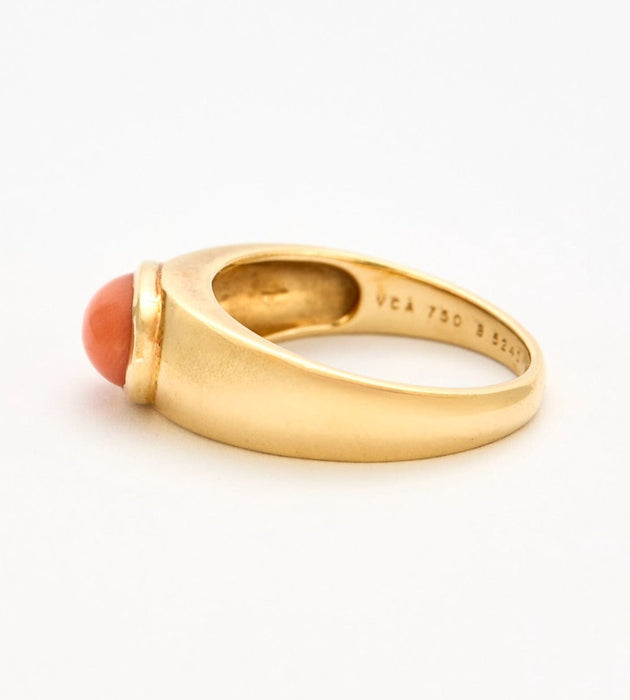 Bague 50 VAN CLEEF & ARPELS - Bague jonc Or jaune et Corail 58 Facettes DV7057-1-50-2