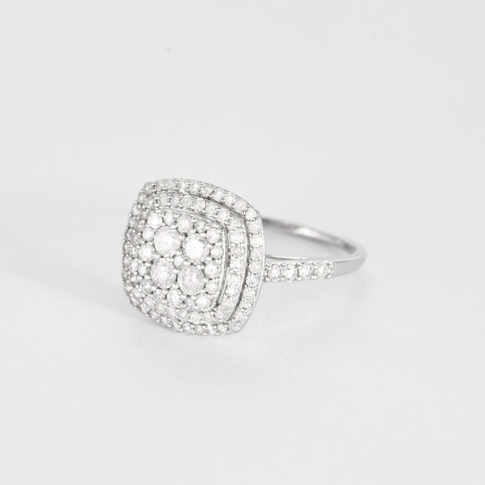 Bague en or gris et diamants