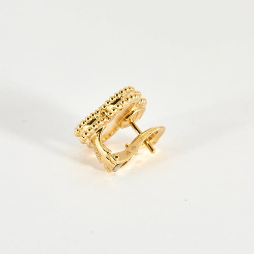 Boucles d'oreilles VAN CLEEF & ARPELS - Alhambra - Boucles d'oreilles nacre et or jaune 58 Facettes DV0830-3