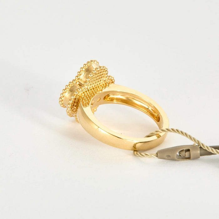 Bague 51 VAN CLEEF & ARPELS - Alhambra - Bague or jaune, nacre et diamant 58 Facettes DV0830-6-51-2