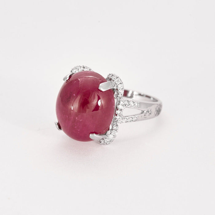 Bague 55 Bague or blanc, rubis cabochon et diamants 58 Facettes DV0671-18-DV0736-1