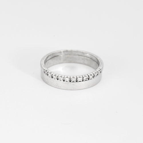 Bague demi-alliance en or blanc et diamants