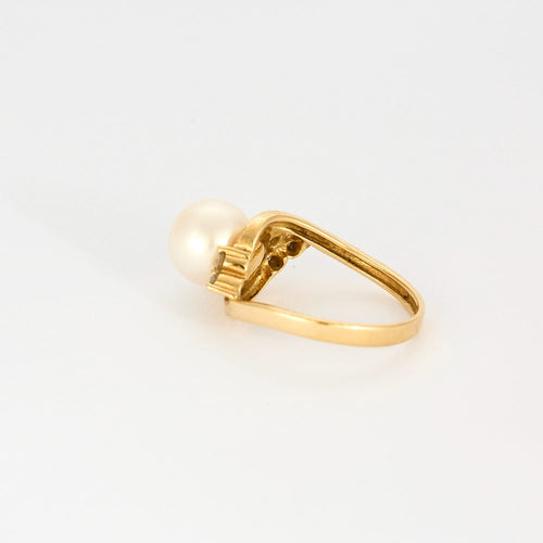Bague en or jaune, perle de culture et diamants