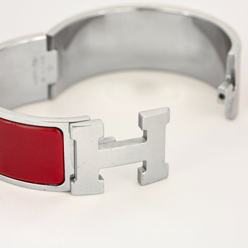 HERMES - Clic H - Bracelet en métal argenté palladié émaillé rouge
