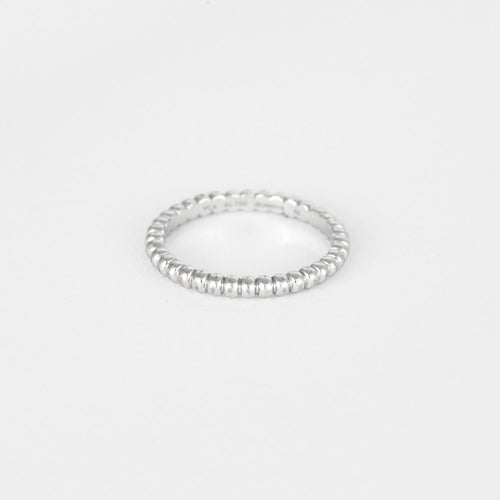 Bague 50 VAN CLEEF & ARPELS - Alliance perlée petit modèle en or gris 58 Facettes DV8685-2-50-2