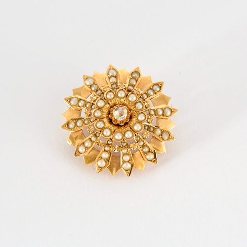 Broche Broche fleur, or jaune perles et diamant 58 Facettes DV0855-7