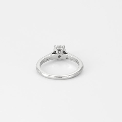 Bague 47 CARTIER - Solitaire 1895 en platine et diamant 58 Facettes DV0868-1-47-2