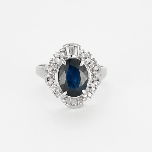 Bague en platine, saphir et diamants