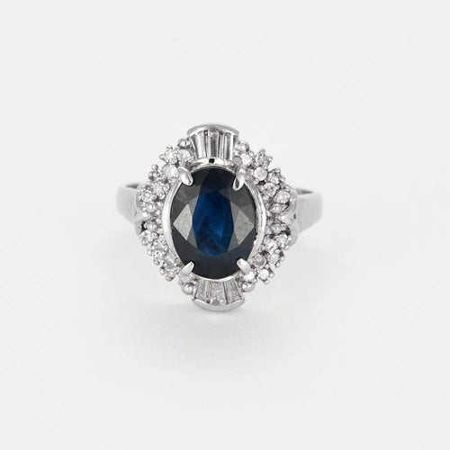 Bague en platine, saphir et diamants