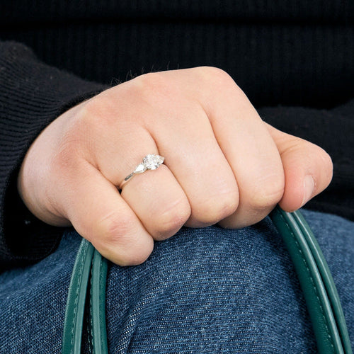 Bague 47 Bague Solitaire en or gris et diamants 58 Facettes DV12420-2-47-2