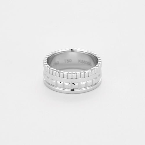 Bague 50 BOUCHERON - Quatre Radiant - Bague en or gris 58 Facettes DV0966-2-50-2
