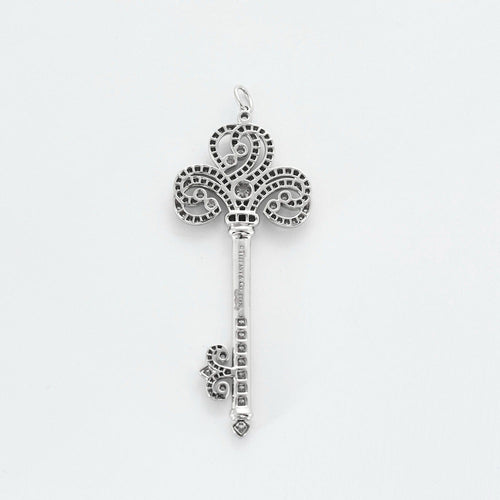 Pendentif TIFFANY - Fleur de lys - Pendentif Clef platine et diamants 58 Facettes DV0707-3
