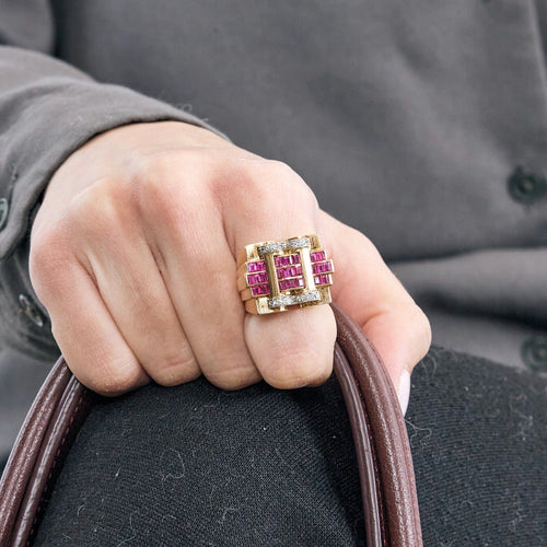 Bague 51 Bague Tank en or jaune, diamants et rubis de synthèse. 58 Facettes DV12390-2-51-2