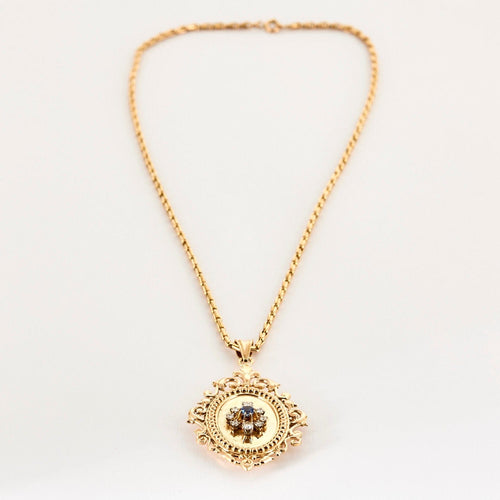 Collier Chaîne en or jaune et pendentif porte souvenir ouvrant or , diamants et saphir 58 Facettes DV0463-17