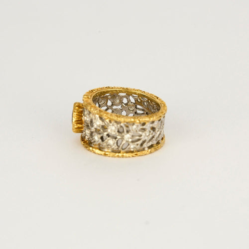 Bague 45.5 BUCCELLATI - Bague bandeau ciselée et ajourée à motif de dentelle en or jaune, blanc, diamants et saphir 58 Facettes DV4479-3-455-2