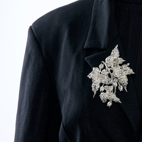 Broche Magnifique broche en or blanc 18K (750 millièmes) issue de la transformation d’un diadème en or blanc et diamants 58 Facettes DV4479-13