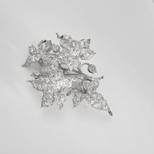 Broche Magnifique broche en or blanc 18K (750 millièmes) issue de la transformation d’un diadème en or blanc et diamants 58 Facettes DV4479-13