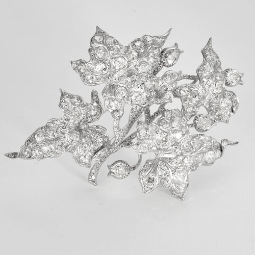 Broche Magnifique broche en or blanc 18K (750 millièmes) issue de la transformation d’un diadème en or blanc et diamants 58 Facettes DV4479-13