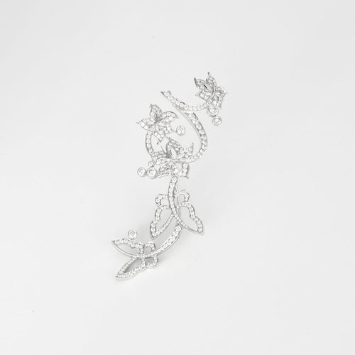 Broche VAN CLEEF & Arpels - Broche en or blanc et diamants à motif de fleurs, de papillons 58 Facettes DV4479-16