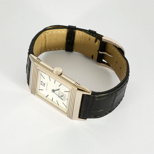 Montre JAEGER LECOULTRE - Reverso Ultra-thin Tribute to 1931 - Elegante montre d'homme à boitier pivotant en or blanc 18 K 58 Facettes DV4479-23