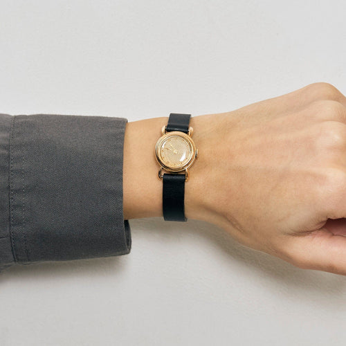 Montre BOUCHERON - Elegante montre de dame cira. 40/50 - or rose 58 Facettes DV15408-4