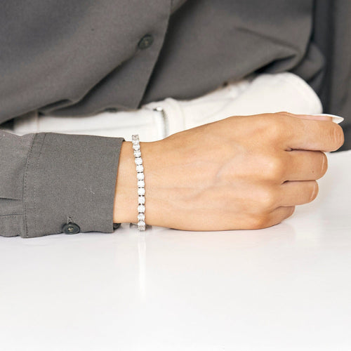 Bracelet Bracelet ligne en or gris et diamants 58 Facettes DV15799-1