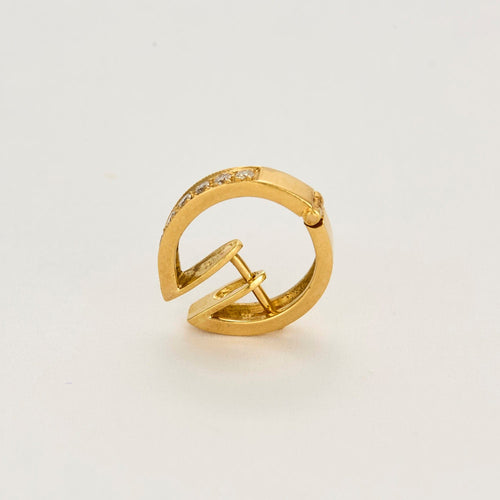 Boucles d'oreilles Paire d'anneau d'oreilles en or jaune et diamants 58 Facettes DV0260-9