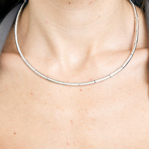 Collier Collier en or gris et diamants 58 Facettes DV0665-7