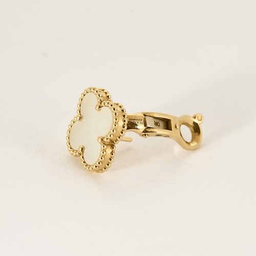 Boucles d'oreilles VAN CLEEF & ARPELS - Vintage Alhambra - Paire de boucles d'oreilles en or rose et nacre 58 Facettes DV16288-4