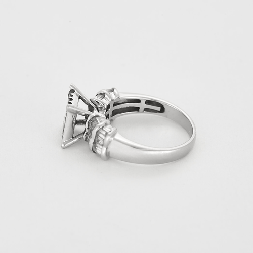 Bague en or blanc et diamant