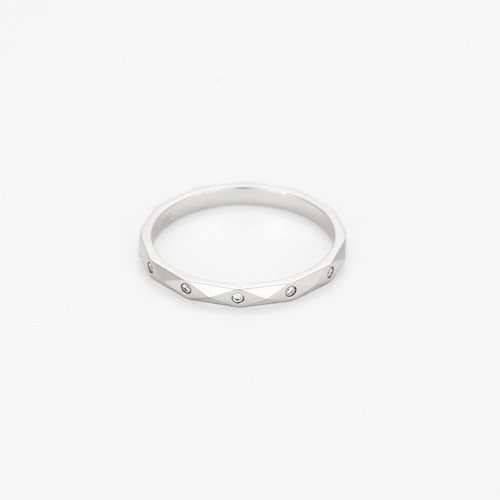 Bague 54 BOUCHERON - Alliance facettée platine et diamants 58 Facettes DV16486-1