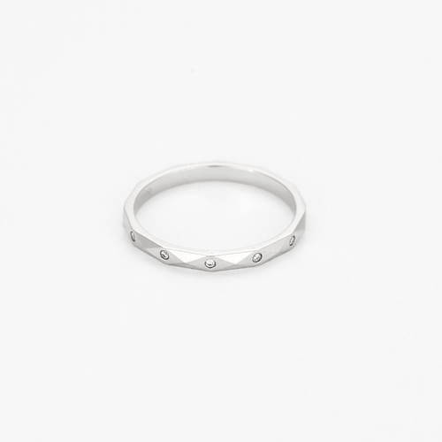 Bague 54 BOUCHERON - Alliance facettée platine et diamants 58 Facettes DV16486-1