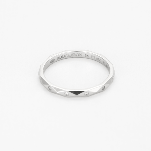 Bague 54 BOUCHERON - Alliance facettée platine et diamants 58 Facettes DV16486-1