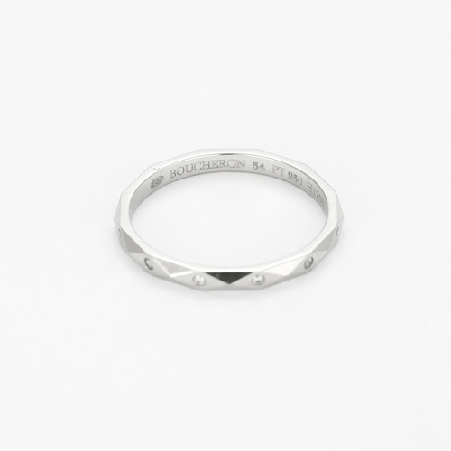 Bague 54 BOUCHERON - Alliance facettée platine et diamants 58 Facettes DV16486-1