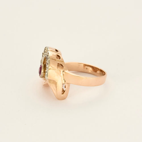 Bague en or rose et or gris diamants et rubis de synthèse