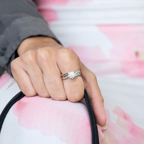 Bague 53 Bague solitaire en or gris et diamants 58 Facettes DV0165-11