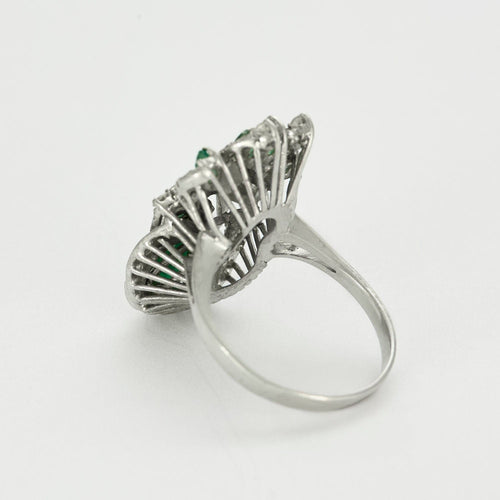 Bague 64 Bague en or gris, diamants et émeraudes 58 Facettes DV15843-8