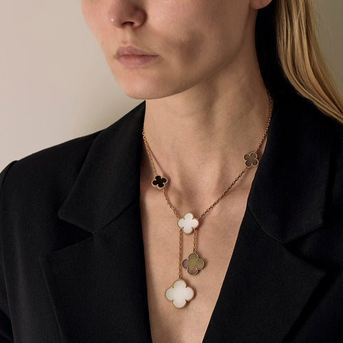 Collier VAN CLEEF & ARPELS - Magic Alhambra – Collier six motifs en or jaune, nacre et onyx. 58 Facettes DV17159-2