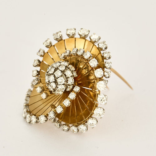 Broche Van Cleef & Arpels - Rare Broche Tourbillon en platine et or jaune, diamants. 58 Facettes DV17241-1