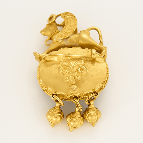 Pendentif Broche pendentif en or jaune à motif de bélier ailé et jaspe vert 58 Facettes DV10645-26