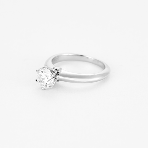 TIFFANY & CO - Bague solitaire platine et diamant