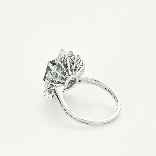 Bague 62 Bague en or blanc avec émeraude et diamants 58 Facettes DV17785-1-62-2