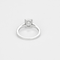 Bague solitaire en or gris et diamants